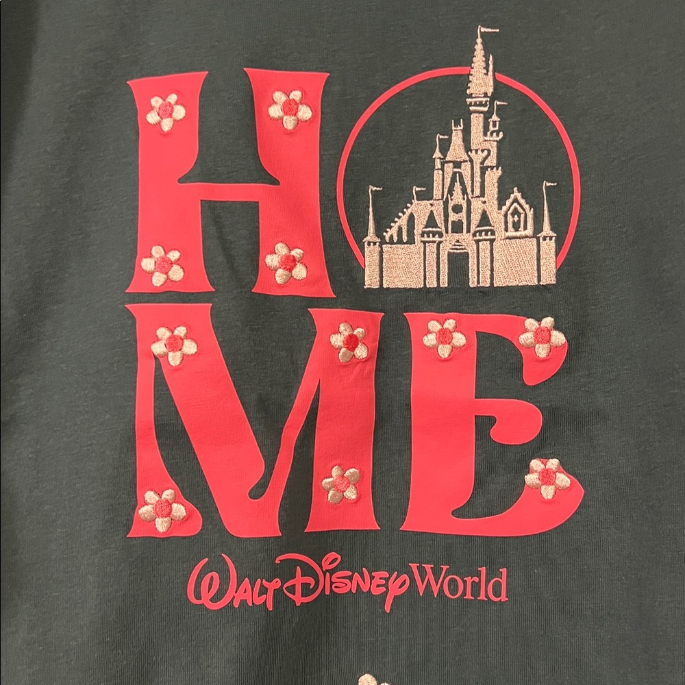 Walt Disney World Short Sleeve Pullover Shirt Top
Size 2X - Picture 2 of 5